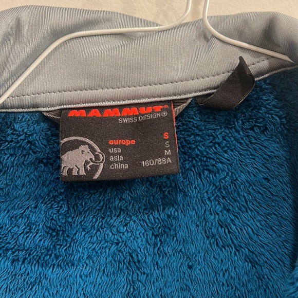 Mammut size small fleece jacket - Picture 2 of 3